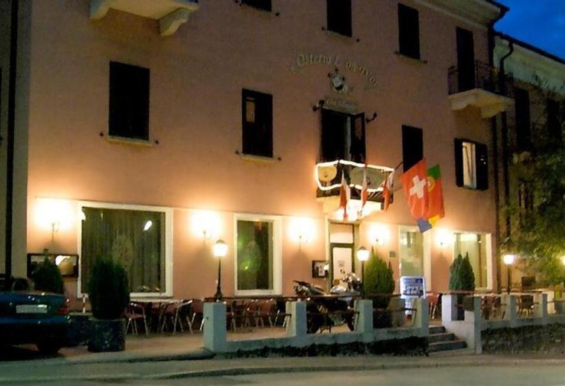 فندق Osteria Leon D Or