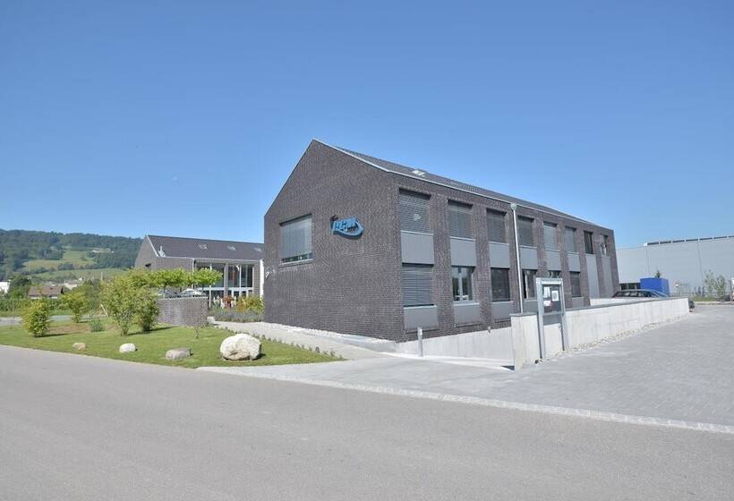 酒店 Q.c.m. Campus