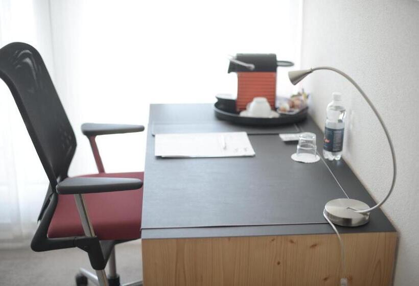 酒店 Q.c.m. Campus