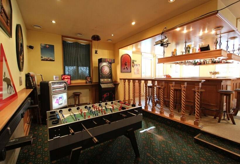 فندق Restaurant Alpina