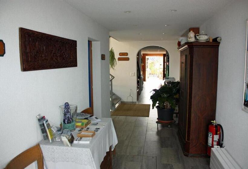 ホテル Restaurant Koi Gartenteich