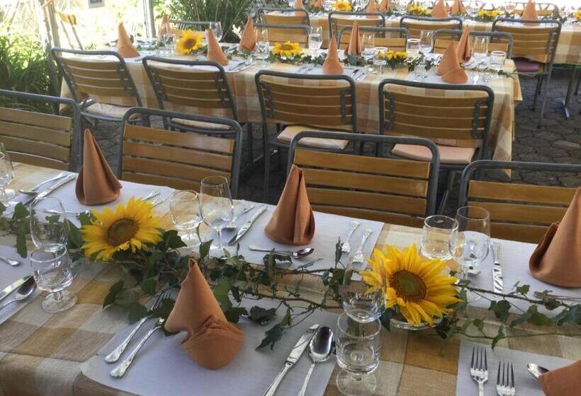 ホテル Restaurant Koi Gartenteich