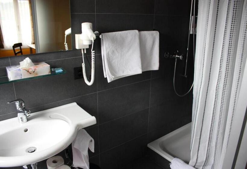 בית מלון כפרי Restaurant Koi Gartenteich