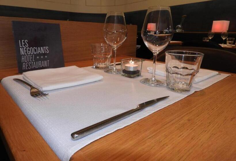 فندق Les Negociants