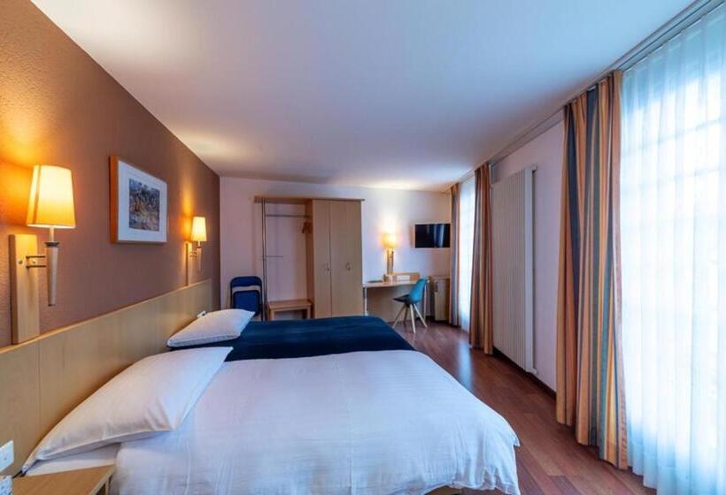 فندق Les Negociants