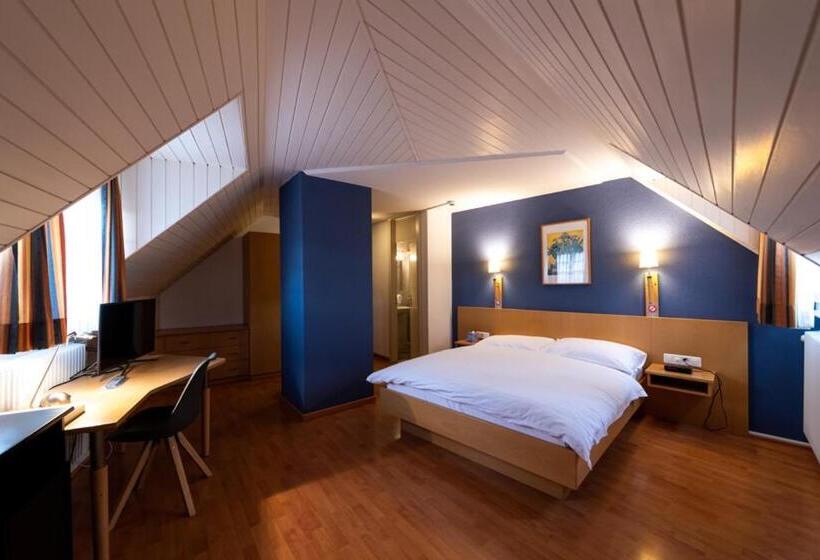 فندق Les Negociants