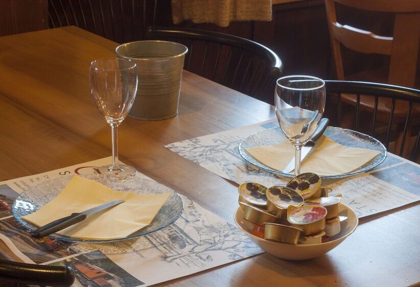 Отель Ristorante Pensione Chalet Stazione