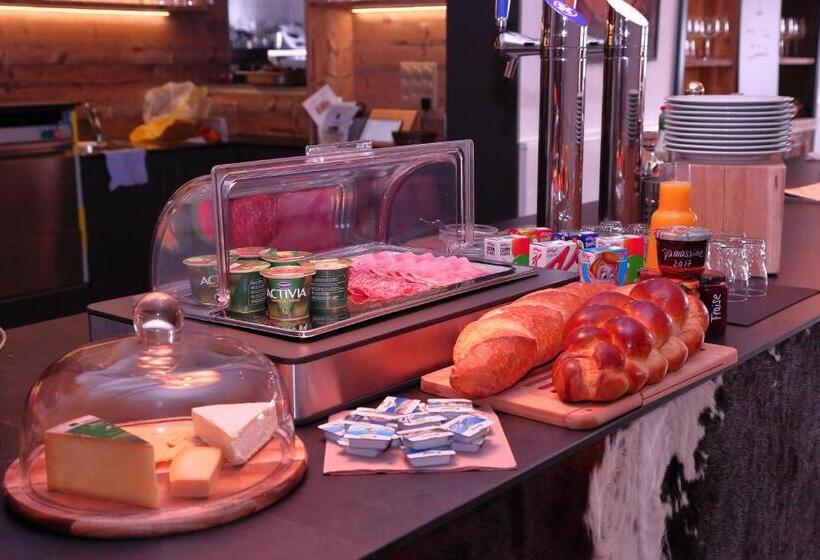 בית מלון כפרי Rotisserie La Tour Rouge