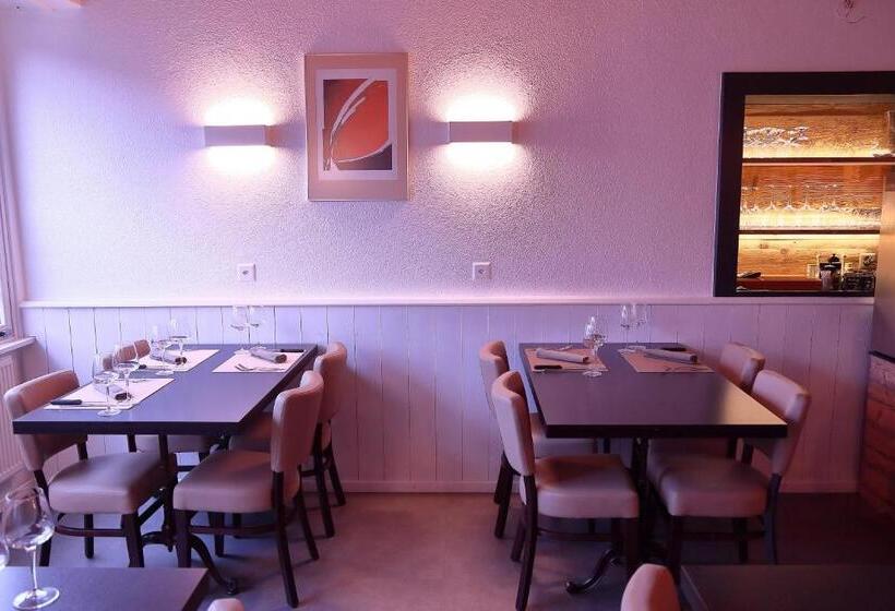 בית מלון כפרי Rotisserie La Tour Rouge