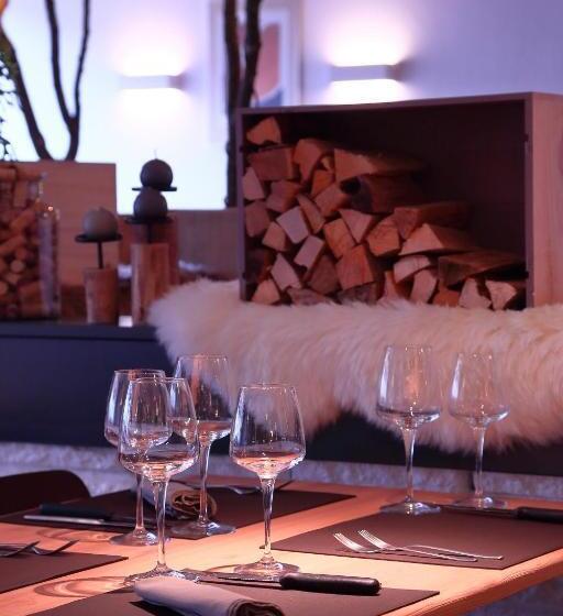 בית מלון כפרי Rotisserie La Tour Rouge