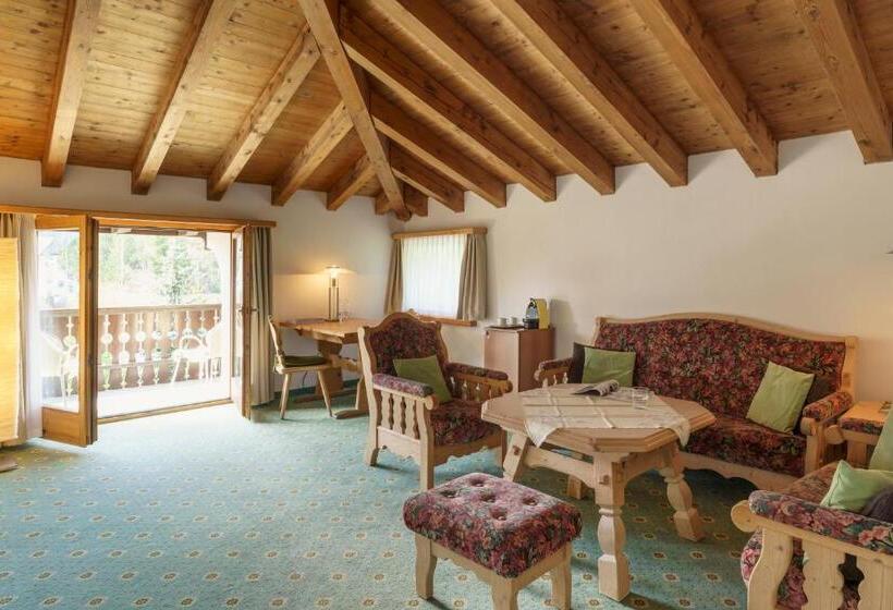 בית מלון כפרי Saluver