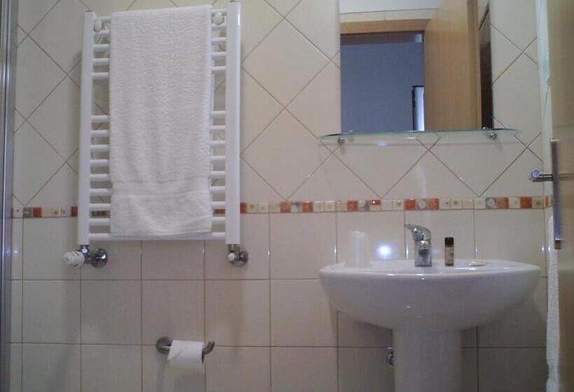 בית מלון כפרי Serafim