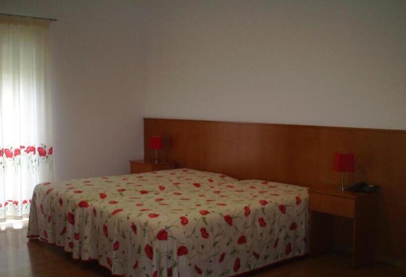 בית מלון כפרי Serafim