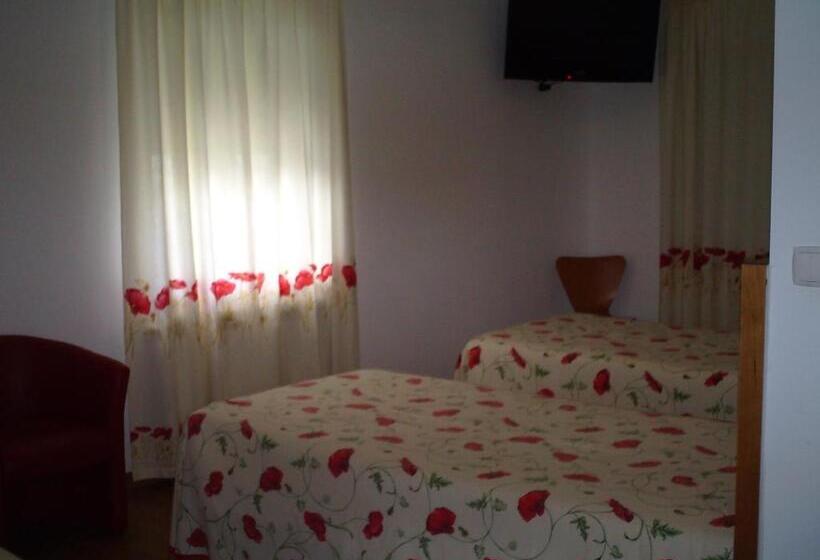 בית מלון כפרי Serafim