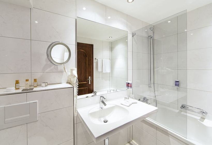 Swiss Chalet Merlischachen   Romantik Schloss Hotel Am See