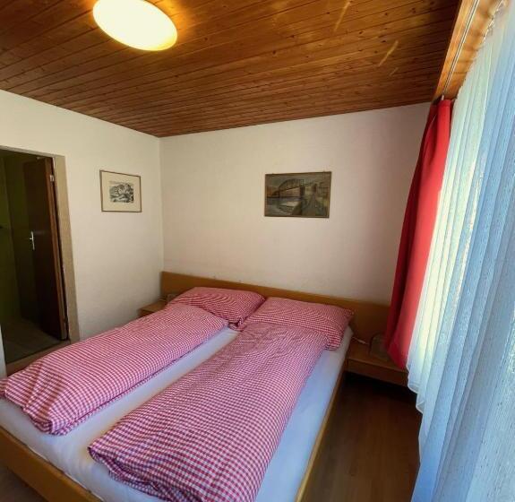 בית מלון כפרי Tourist