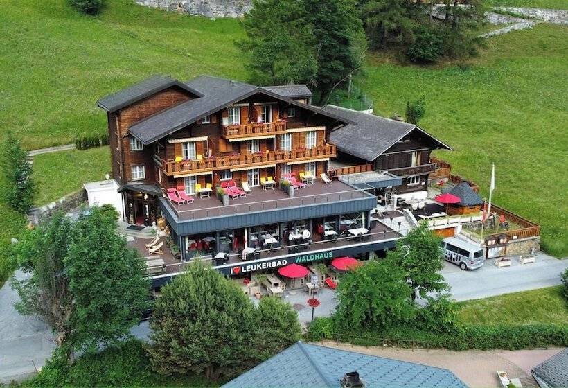 هتل Restaurant Waldhaus