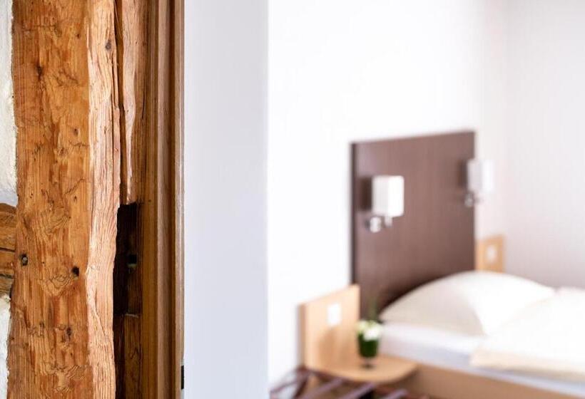 Отель Zum Goldenen Kreuz