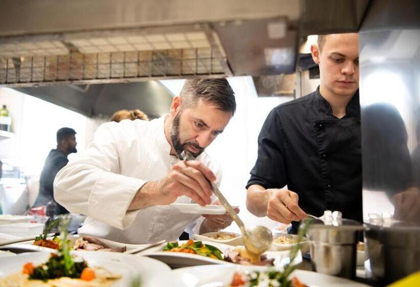 Отель Zum Goldenen Kreuz