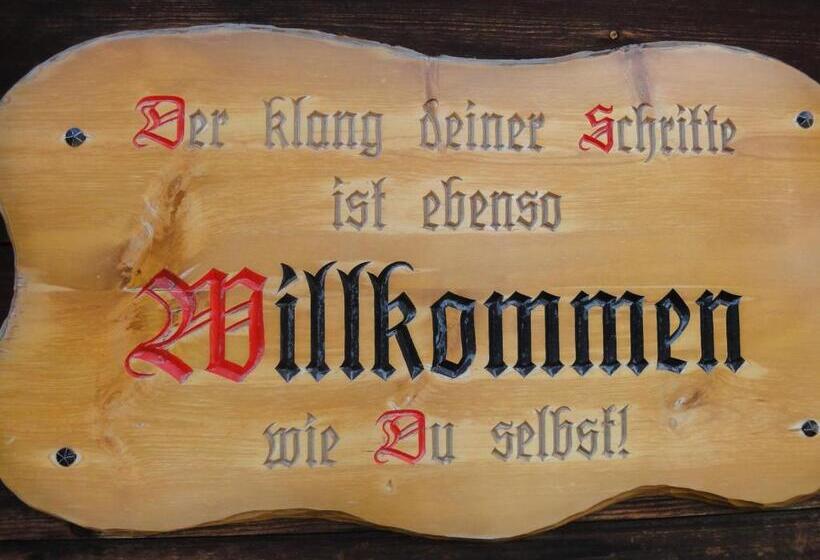 Lehmann's Herberge Hostel