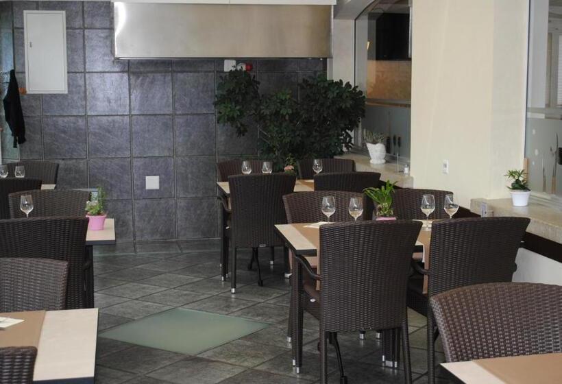 Motel   Hôtel La Poularde