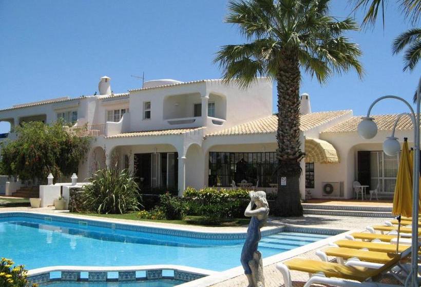 استراحتگاه Quinta Dos Oliveiras