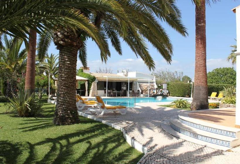 استراحتگاه Quinta Dos Oliveiras