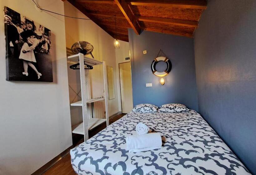 Sardines And Friends Hostel 04