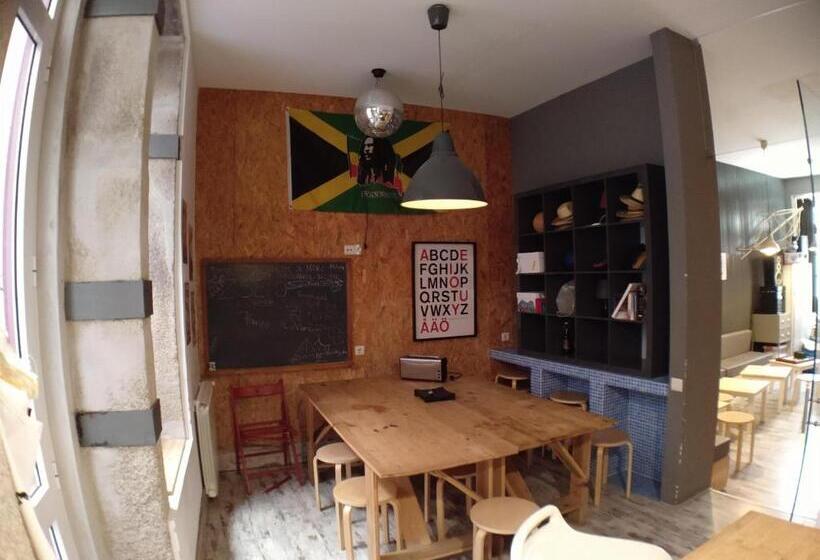 Sardines And Friends Hostel 04