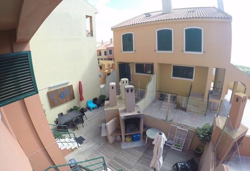 Supertubos Beach Hostel