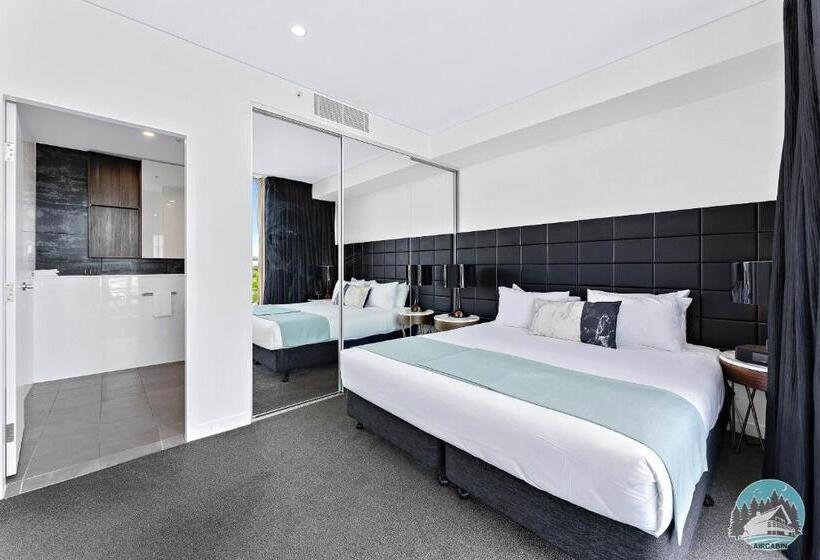 2 Beds Luxury Apartment In The Heart Of Chatswood12