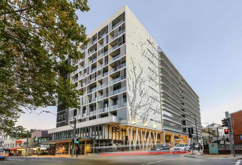 2 Beds Luxury Apartment In The Heart Of Chatswood12