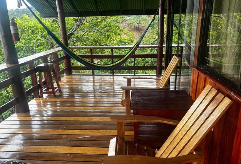 هاستل Nativos Corcovado Cabins