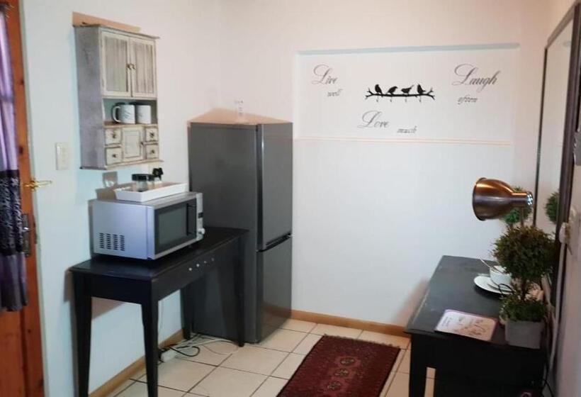 At The Nest Bed & Breakfast Guesthouse