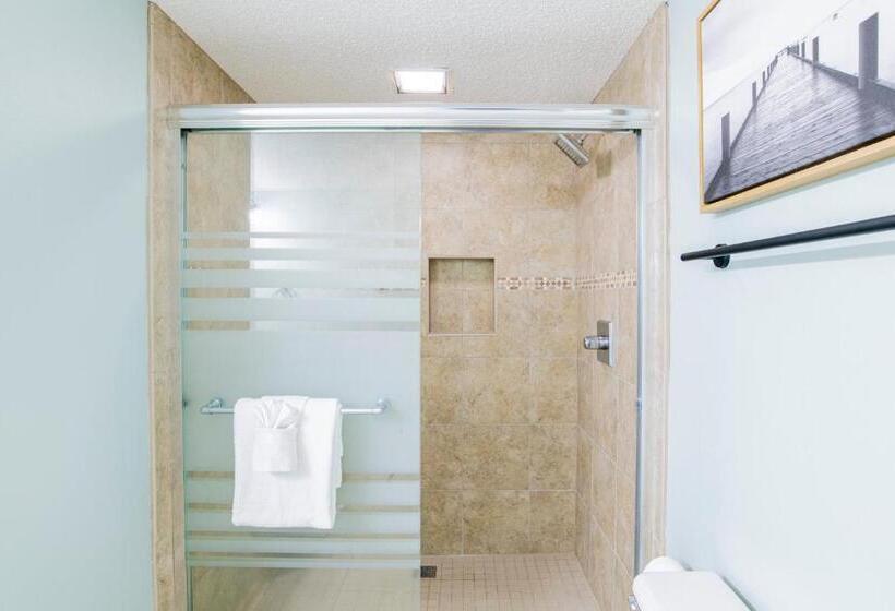 Beachfront Condo Balcony Pools Spacious Sauna