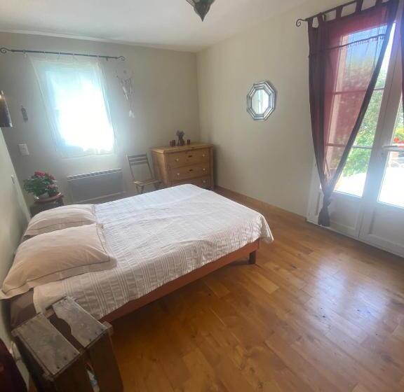 צימר Chambre D Hôtes Le Jardin Des Cigales