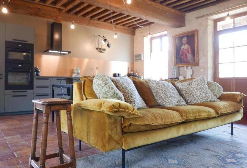 مبيت وإفطار La Tour Carrée