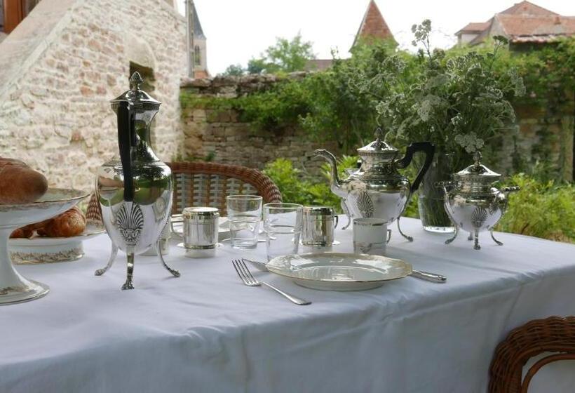 مبيت وإفطار La Tour Carrée