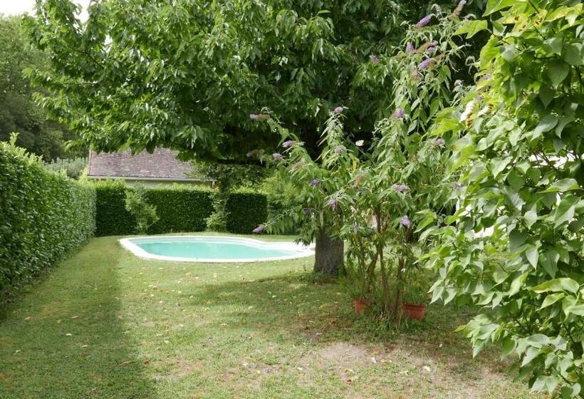 مبيت وإفطار La Tour Carrée