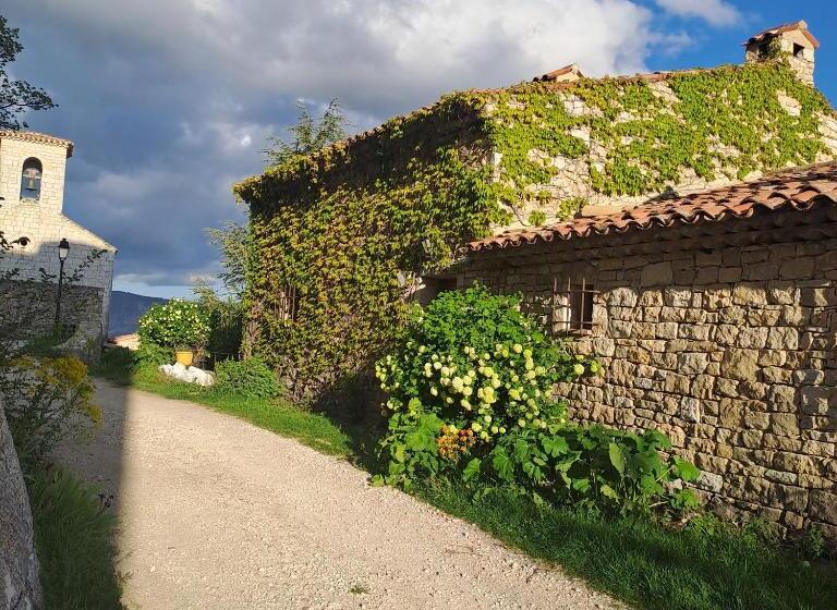 צימר Les Roses Trémières