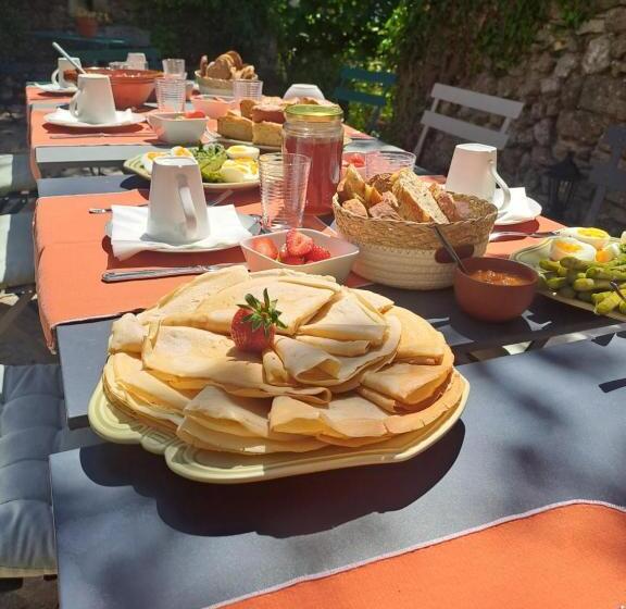 צימר Les Roses Trémières