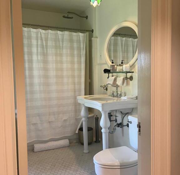 ベッドアンドブレックファースト Rushmore Estate