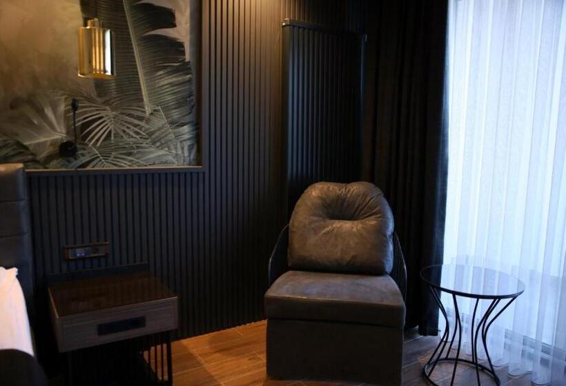 Amorium Hotel & Wooden Stone House