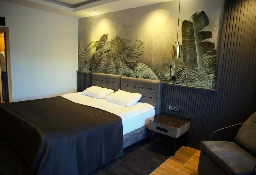 Amorium Hotel & Wooden Stone House