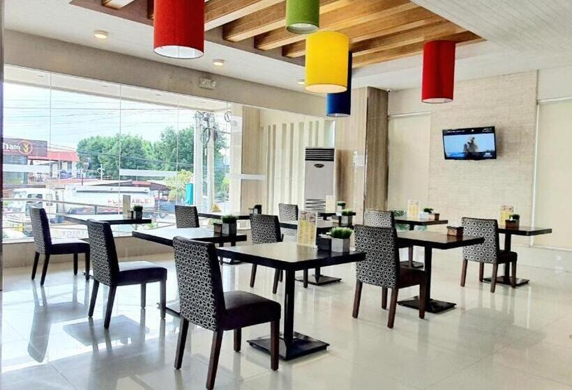 ホテル District 21