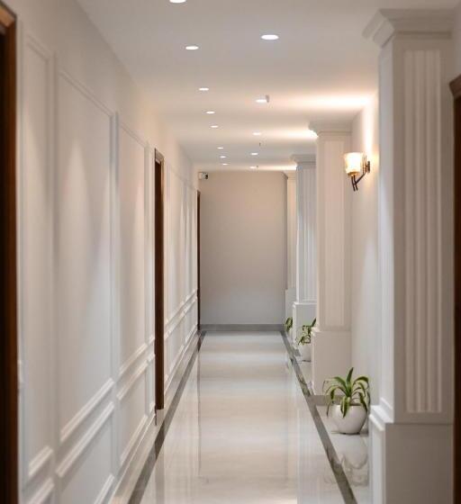 호텔 Elegance Regency