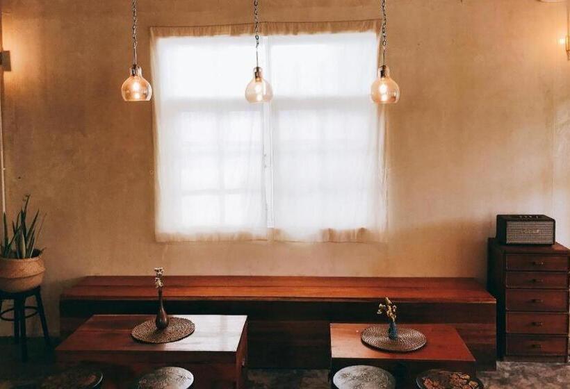 فندق Khemjit Cafe  And Bed