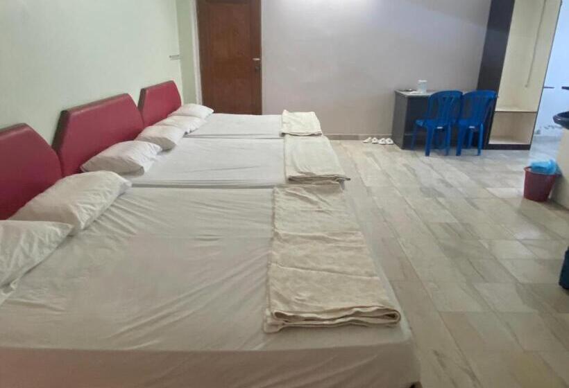 فندق Oyo 90885 Bera Pentagon Inn