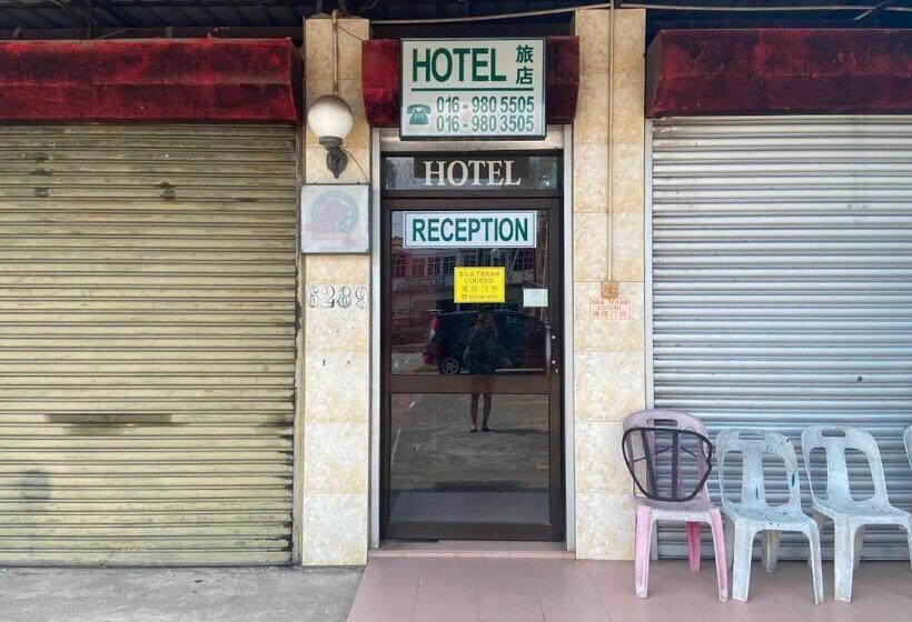 فندق Oyo 90885 Bera Pentagon Inn