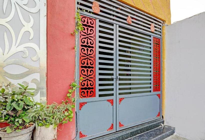 فندق Spot On Avantika Palace